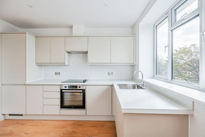 2 Bedroom Flat To Rent In Etherton Place, Seaford, BN25
