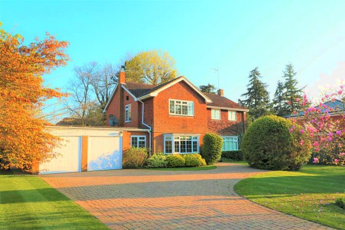 5 Bedroom Detached House To Rent In Cobham, Surrey, KT11