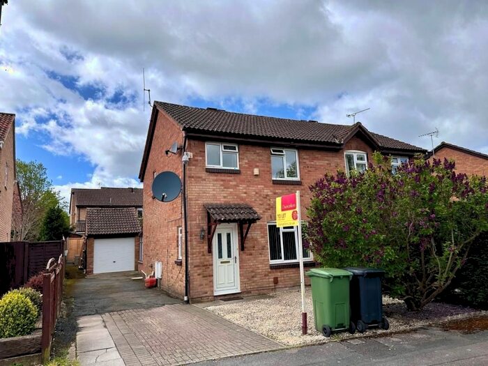 3 Bedroom Semi-Detached House To Rent In Tamworth Drive, Shaw, SN5