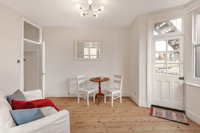 1 Bedroom Flat To Rent In Fulham Palace Road, London, W6