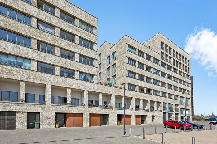2 Bedroom Apartment To Rent In Baillie Apartments, Lock Side Way, Royal Victoria Dock, Excel, London, E16