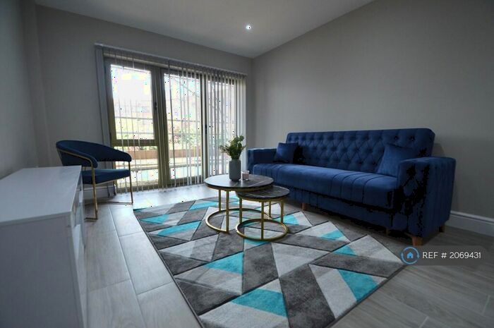1 Bedroom Flat To Rent In Station Road, Langley, Slough, SL3