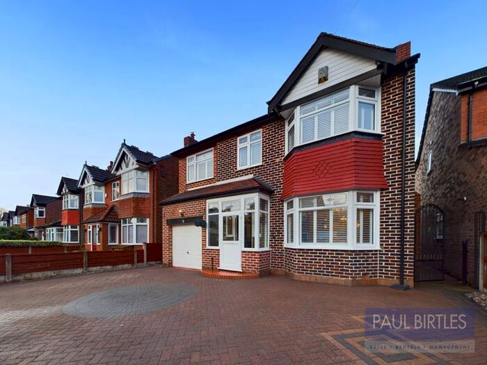 4 Bedroom Detached House To Rent In Entwisle Avenue, Davyhulme, Trafford, M41