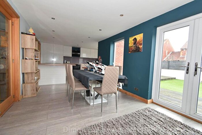3 Bedroom End Of Terrace House For Sale In Magennis Close, Gosport, PO13