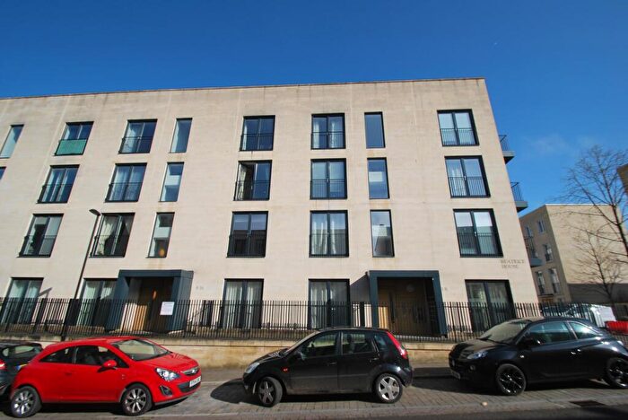 2 Bedroom Apartment To Rent In Stothert Avenue, Bath, BA2