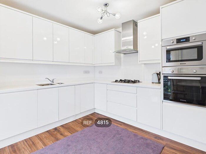 2 Bedroom Apartment To Rent In South Bridge Road, Victoria Dock, HU9