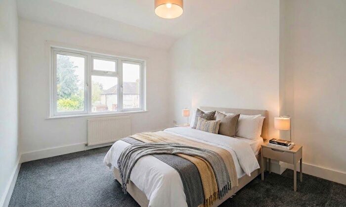 1 Bedroom Semi-Detached House To Rent In Belsize Road, Harrow Weald, HA3