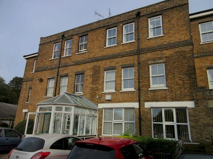 1 Bedroom Retirement Property To Rent In Cambridge Road, Southend-On-Sea, SS1