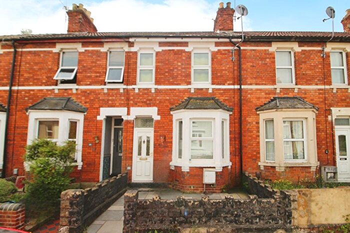 2 Bedroom Terraced House To Rent In Dixon Street, Swindon, SN1