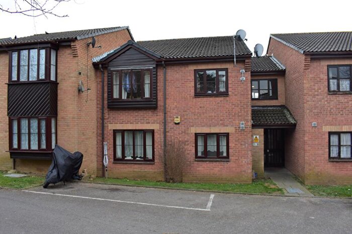 1 Bedroom Flat To Rent In Central Yeovil, Somerset, BA21