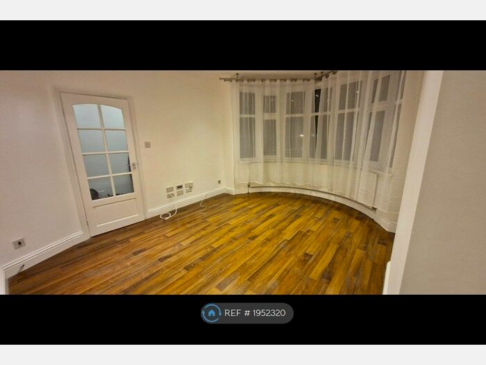 3 Bedroom Semi-Detached House To Rent In Roxborough Road, Harrow, HA1