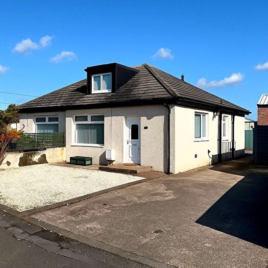 3 Bedroom Semi-Detached Bungalow For Sale In Woodend Cottages, Drongan, KA6