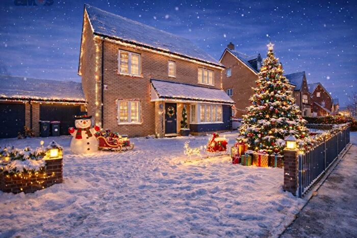 4 Bedroom Semi-Detached House For Sale In Elizabeth Gardens, Rochford, Essex, SS4