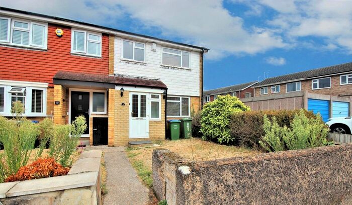 3 Bedroom End Of Terrace House To Rent In Heron Hill, Belvedere, Kent, DA17