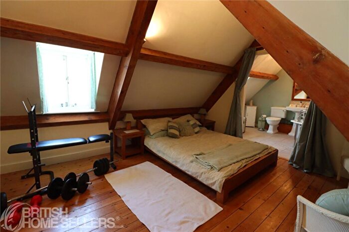 4 Bedroom House For Sale In High Street, Swanage, Dorset, BH19 - Photo 10