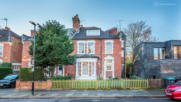 1 Bedroom Apartment To Rent In Clifton Road, Crouch End, London, N8