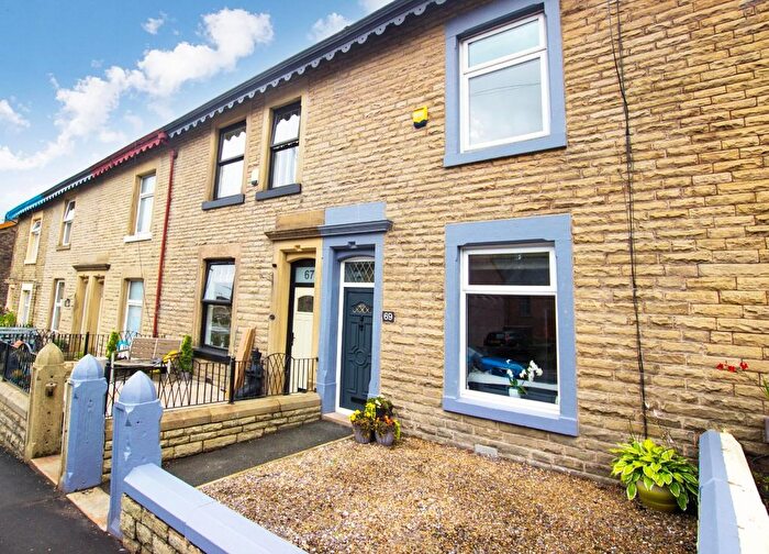 3 Bedroom Terraced House For Sale In Cemetery Road, Darwen, BB3