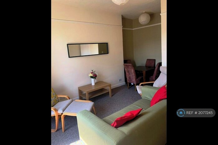 2 Bedroom Flat To Rent In Park Lane, Stirling, FK8