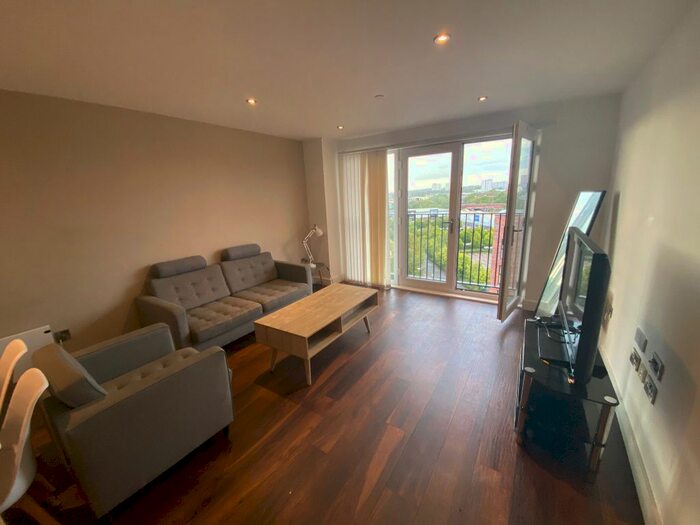 2 Bedroom Flat To Rent In Ordsall Lane, Salford, M5