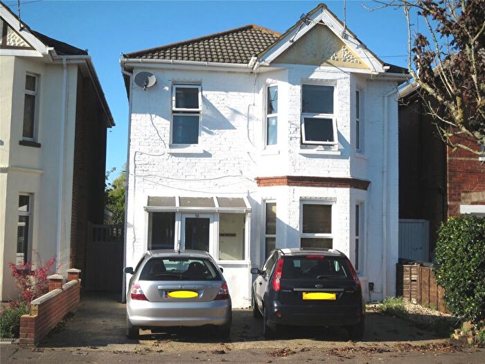 6 Bedroom Detached House To Rent In Edgehill Road, Bournemouth, BH9