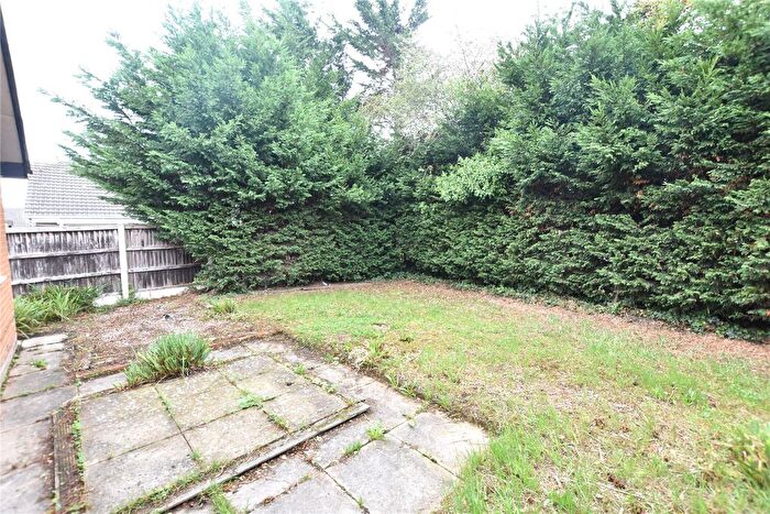 2 Bedroom Bungalow For Sale In Rockingham Way, Pendas Fields, Leeds, West Yorkshire, LS15