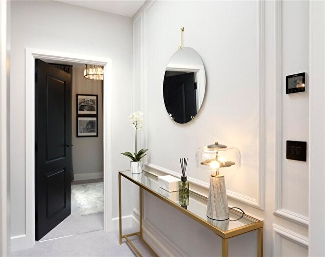 3 Bedroom End Of Terrace House For Sale In Vickers Mews, St. Albans, AL1