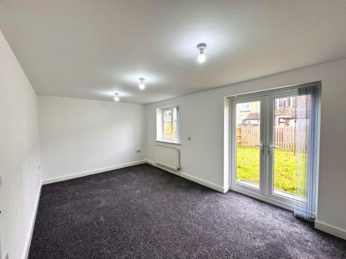 3 Bedroom Semi-Detached House For Sale In Wingate Close, Burnley, BB12