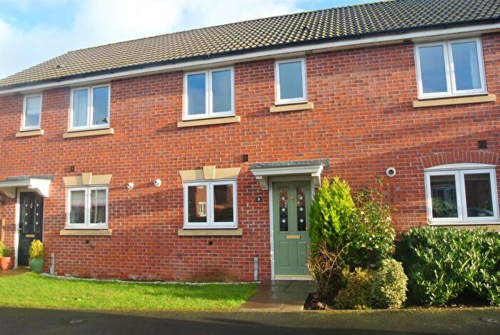 2 Bedroom Terraced House For Sale In Penney Lane, Warwick, CV34