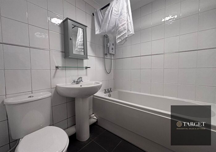 1 Bedroom Flat To Rent In Streamside Close, Edmonton, N9