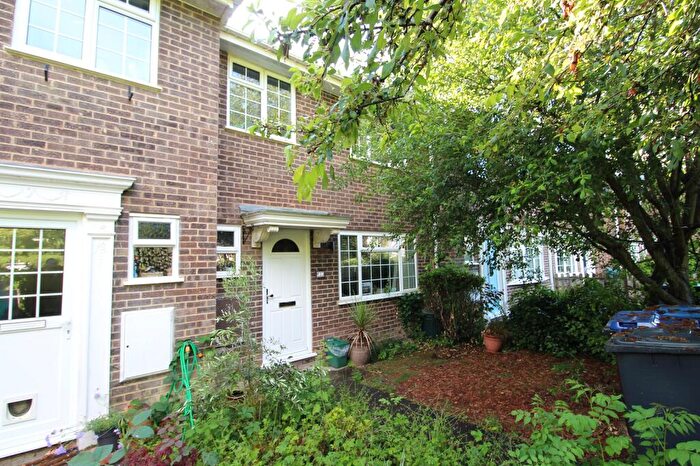 3 Bedroom Terraced House For Sale In Pinetrees Close, Copthorne, Crawley, West Sussex., RH10