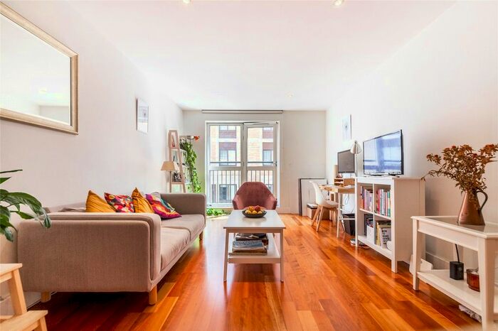 1 Bedroom Flat To Rent In Pepys Street, London, EC3N