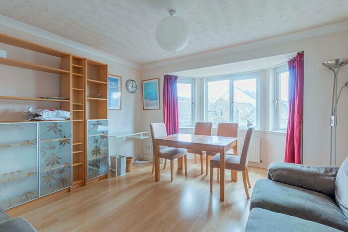 2 Bedroom Flat To Rent In Duff Road, Edinburgh, EH11