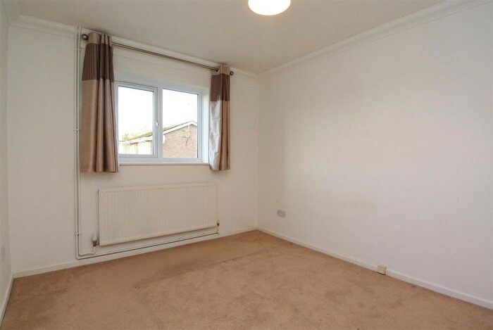 3 Bedroom Flat For Sale In Cedar Drive, Ascot, Berkshire, SL5