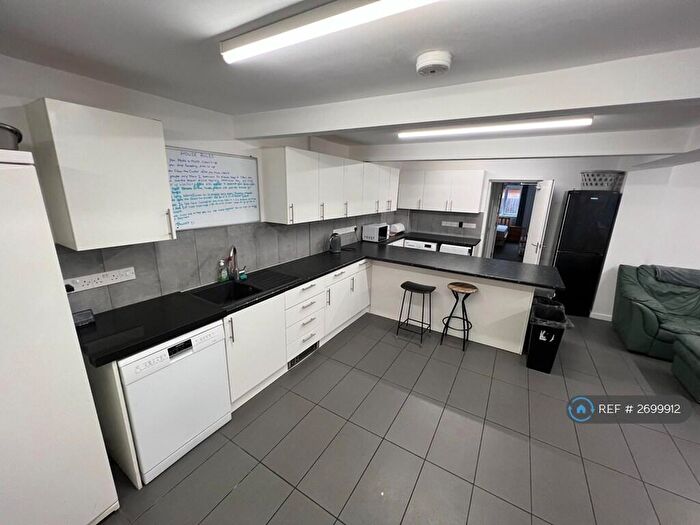 11 Bedroom Semi-Detached House To Rent In Talbot Road, Bournemouth, BH9