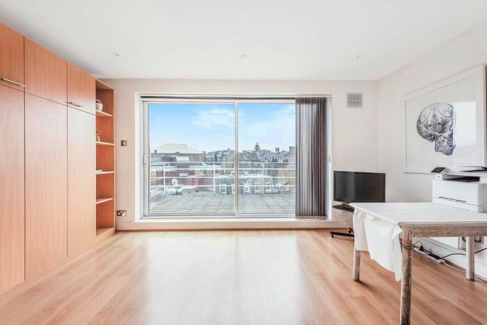 Studio To Rent In Red Lion Street, Richmond, TW9