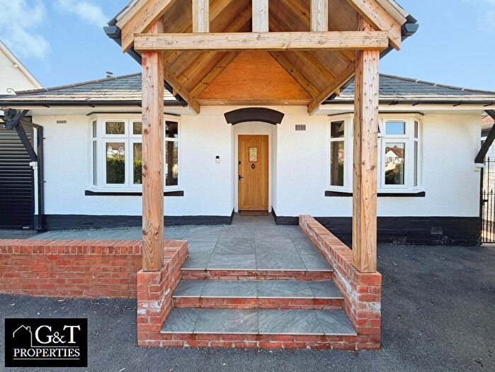 3 Bedroom Bungalow For Sale In Bratch Lane, Wombourne, Wolverhampton, WV5