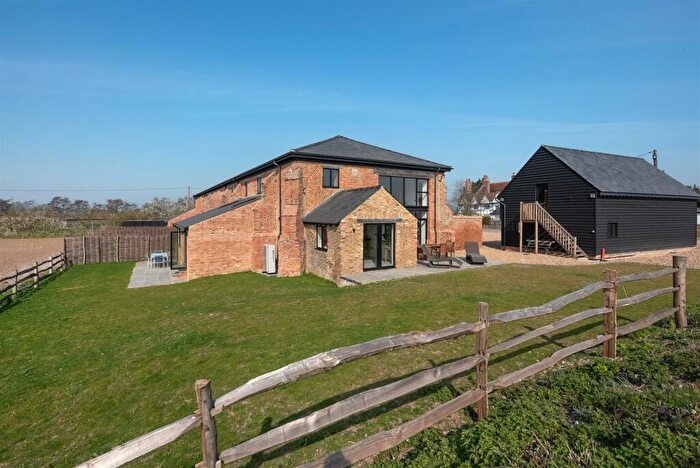 4 Bedroom End Of Terrace House For Sale In Frognal Farm Barns, Teynham, ME9
