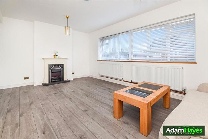 4 Bedroom Flat To Rent In Cricklewood Broadway, Cricklewood, NW2