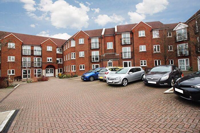 1 Bedroom Retirement Property For Sale In Meadow Court, East Grinstead, West Sussex, RH19