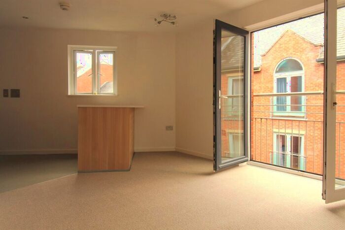 1 Bedroom Apartment To Rent In Russell Street, Chester, CH3