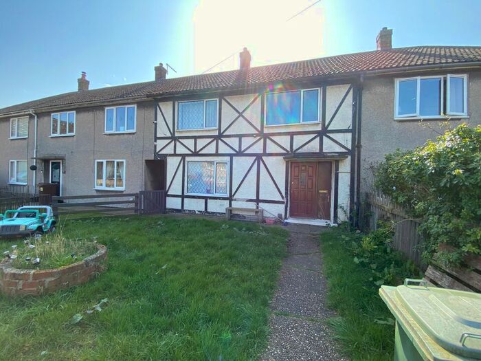 3 Bedroom End Of Terrace House To Rent In Worsley Close, Immingham, DN40