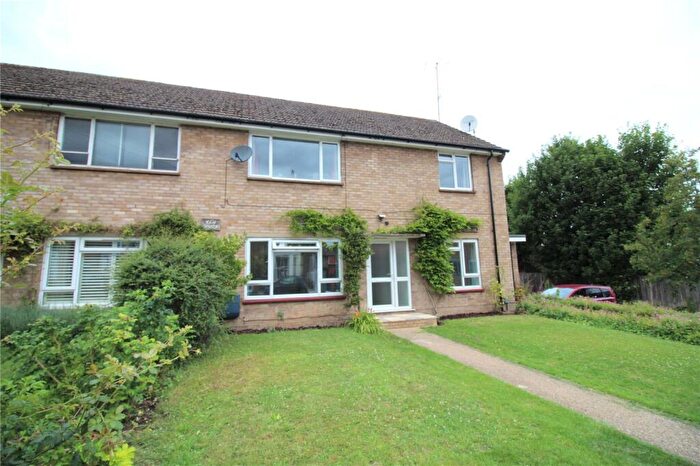 2 Bedroom Maisonette To Rent In Elm Grove, Berkhamsted., HP4