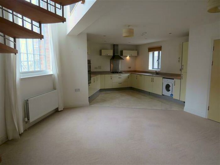 3 Bedroom Apartment To Rent In Wolverton Park Road, Wolverton, Milton Keynes, MK12