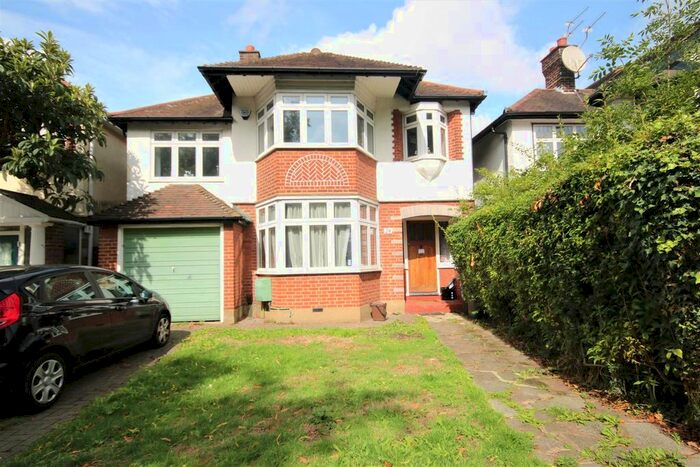 4 Bedroom Detached House To Rent In Bramley Road, London, N14