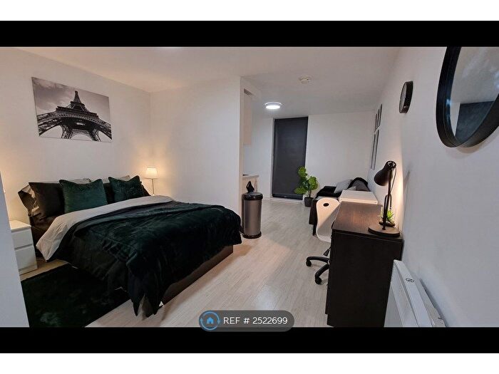 Studio To Rent In Parliament Place, Liverpool, L8