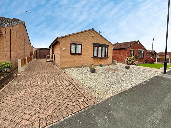 2 Bedroom Detached Bungalow For Sale In Lindrick Drive, Armthorpe, Doncaster, DN3