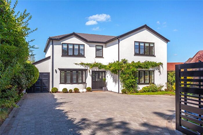 5 Bedroom Detached House For Sale In Peppard Lane, Henley-on-Thames, Oxfordshire, RG9
