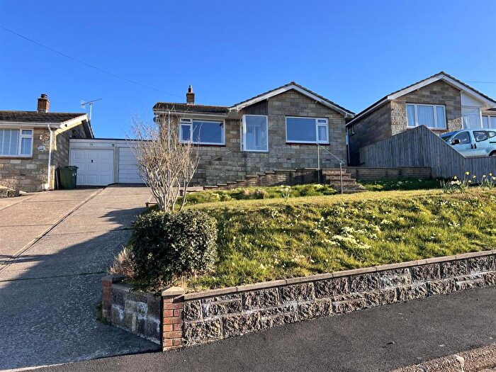 2 Bedroom Detached Bungalow For Sale In Stenbury View, Wroxall, PO38