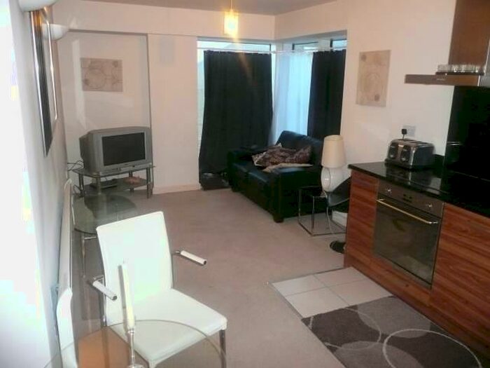 1 Bedroom Flat To Rent In The Gatehaus, East Parade, Little Germany, BD1