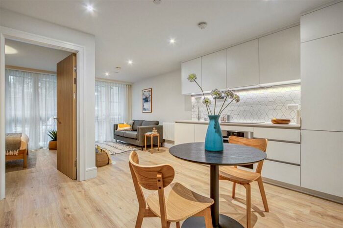 1 Bedroom Apartment To Rent In Station Road, New Barnet, London, EN5